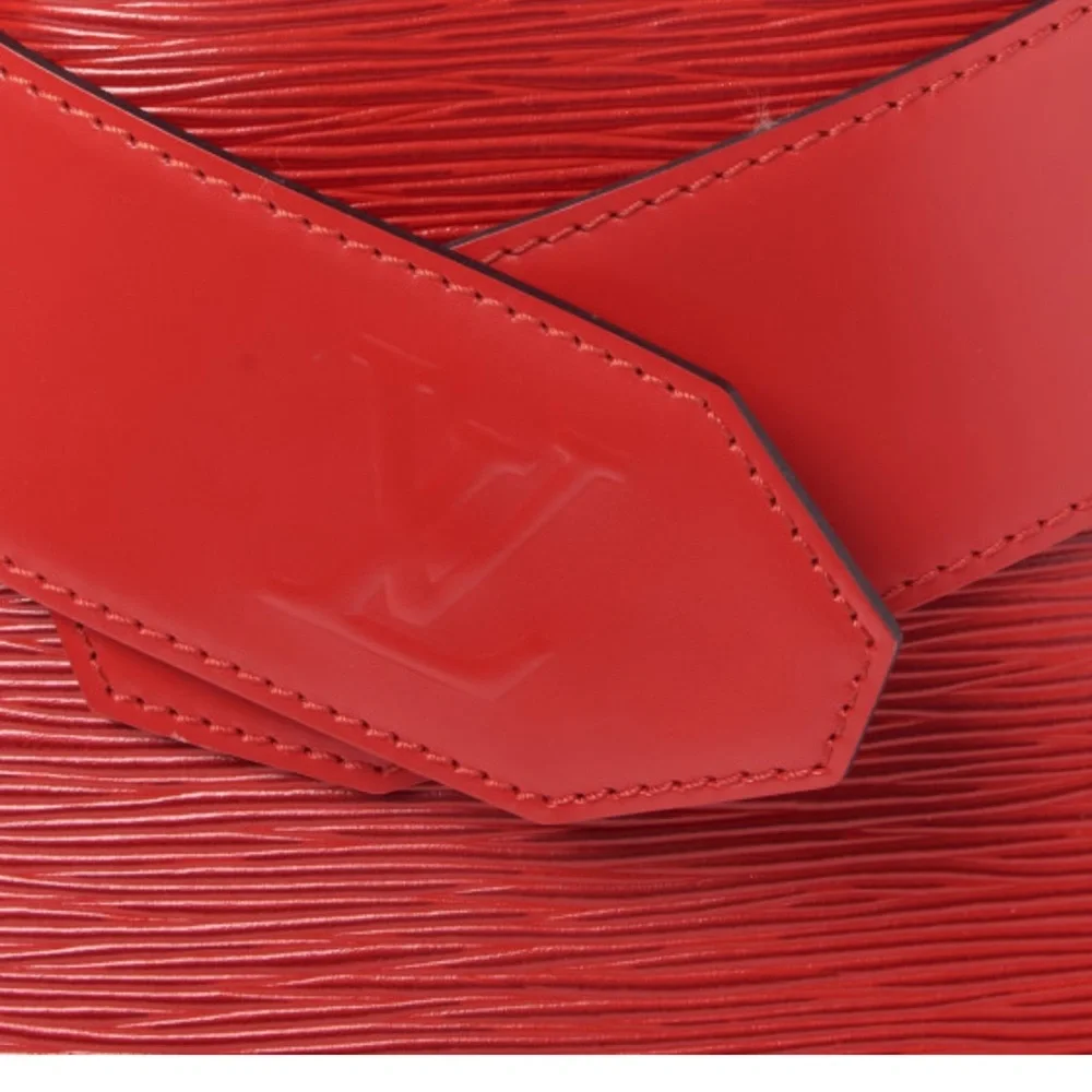 Beautiful Louis Vuitton Sac D’Epaule in Castillan Red with matching pouch - Picture 5 of 9
